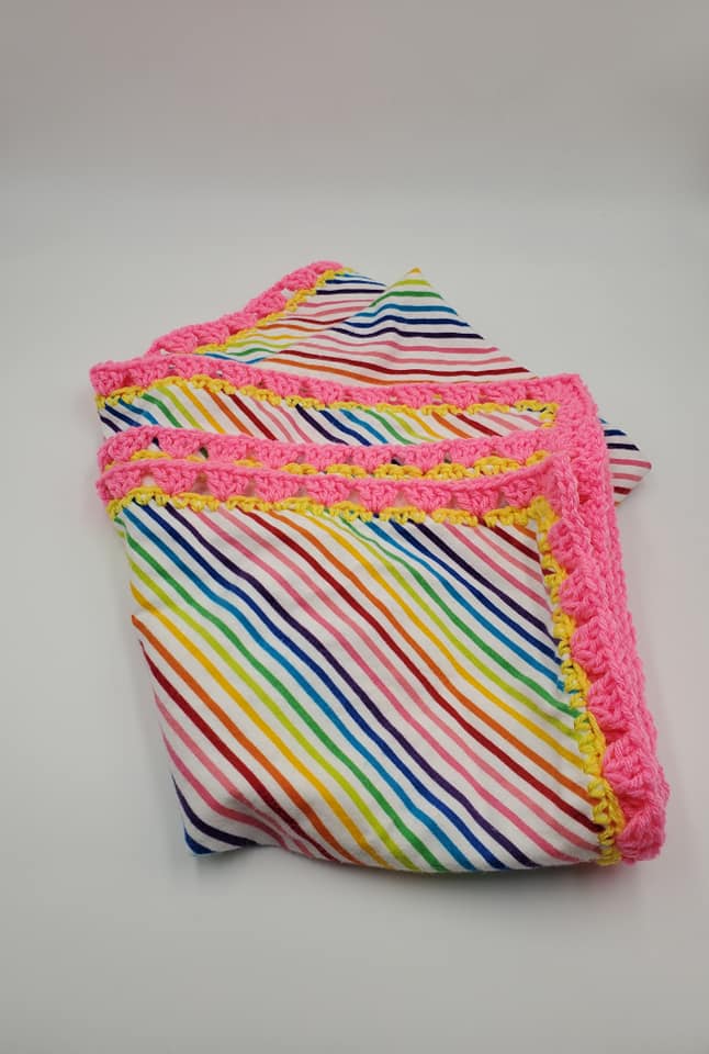 Crochet Trim Baby Blanket_3.jpg