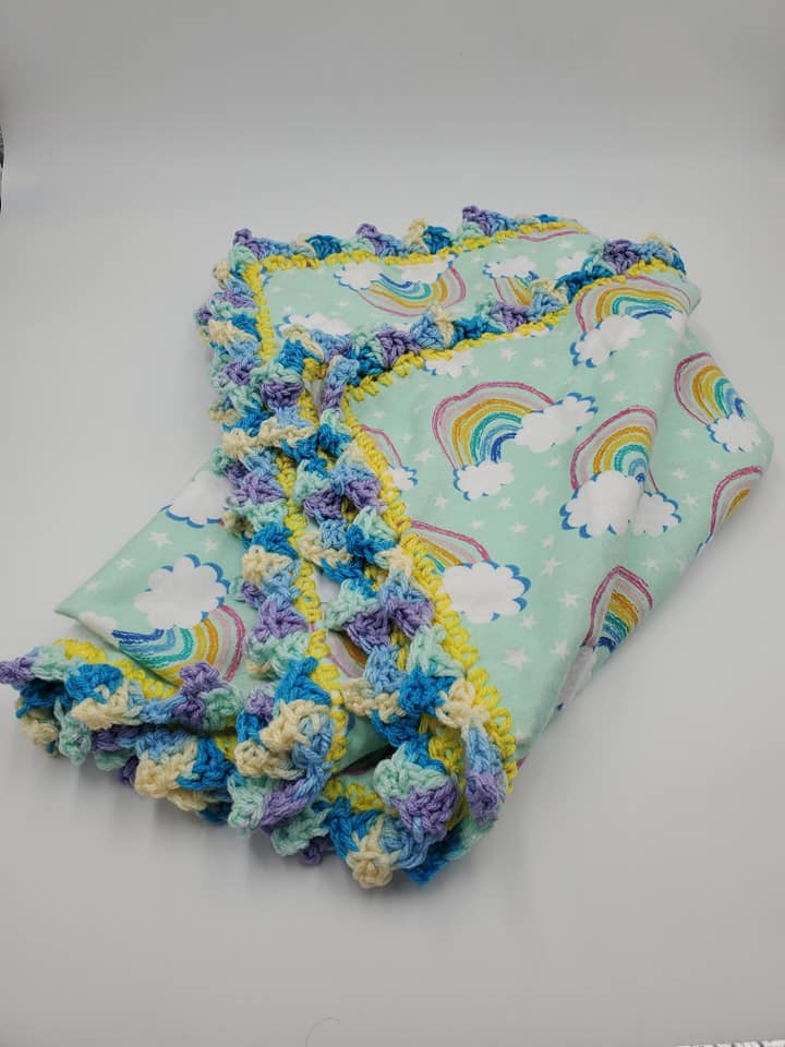 Crochet Trim Baby Blanket_2.jpg