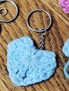 crochet-heart-keychain-snip.jpg